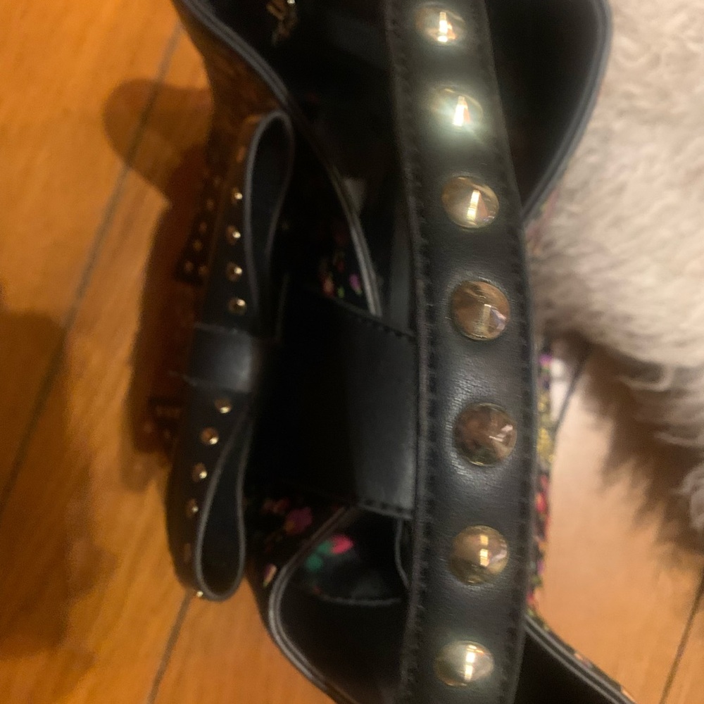 Betsey Johnson Black Floral Studded Bow Shoulder Bag - Picture 4 of 9